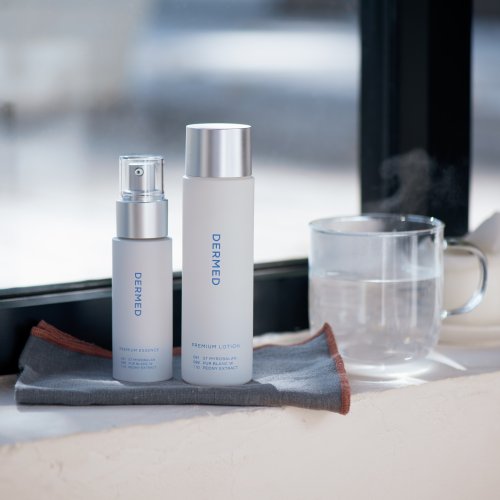 Carousel post from dermed_official.