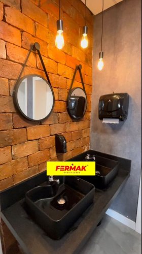 Video post from fermakoficial.