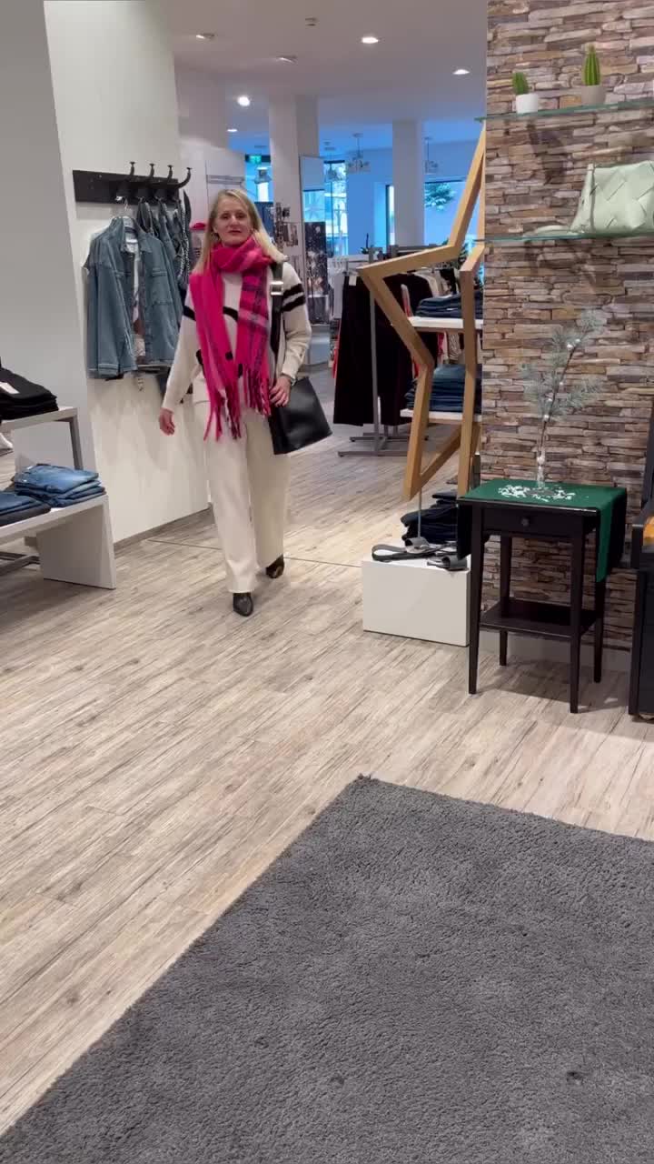 Video post from modehausbinder.