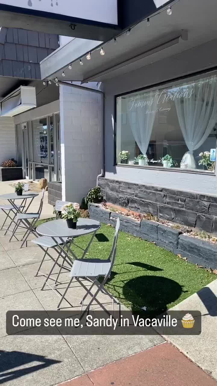Video post from famous_creations_catering.