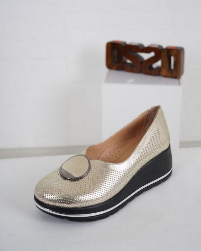 Carousel post from ossoshoes.