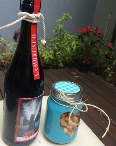 Carousel post from la_gifteria.