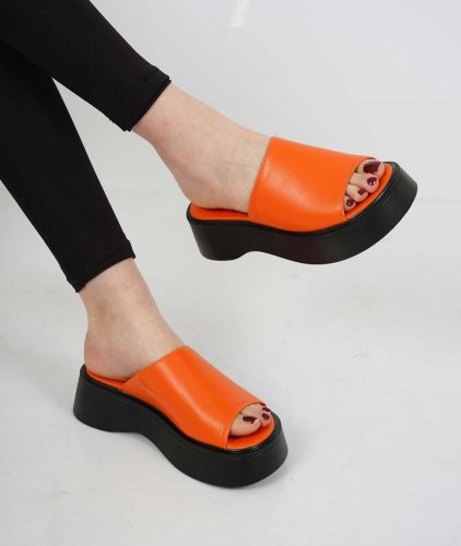 Carousel post from ossoshoes.