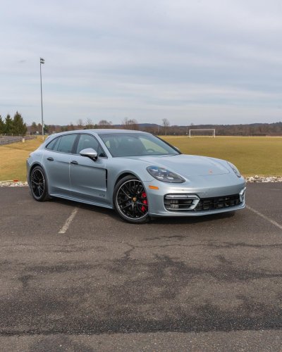 Carousel post from porschewarrington.
