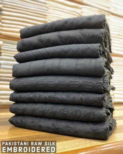 Carousel post from akbar_fabrics_.