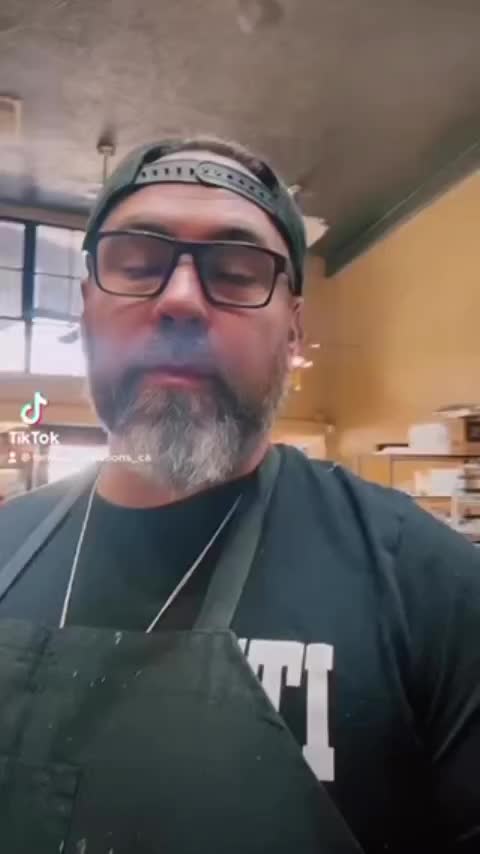 Video post from famous_creations_catering.