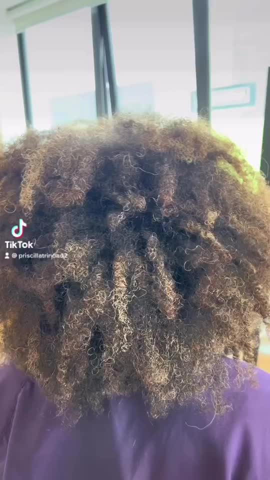 Video post from trindadehairstylist.