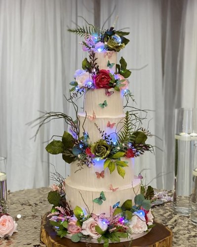 Photo post from marquettescakestudio.