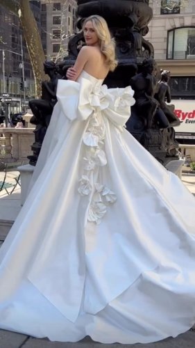 Video post from jolibride.