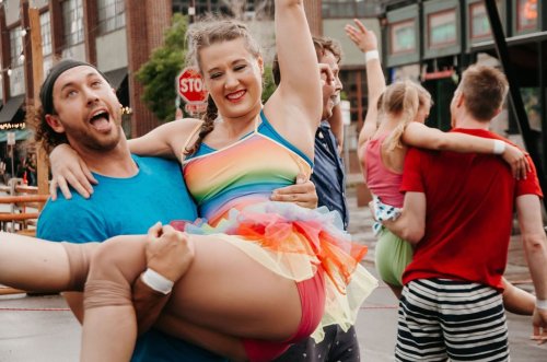 Carousel post from denfringe.