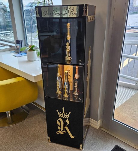 Carousel post from lecheminduroi.