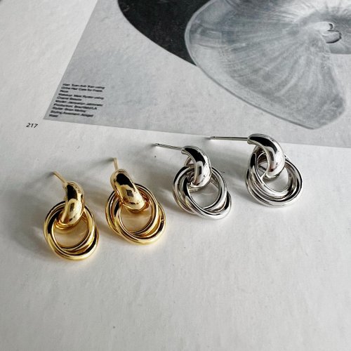 Carousel post from blingtw.