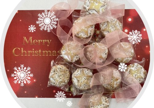 Carousel post from 三省製薬　デルメッド.