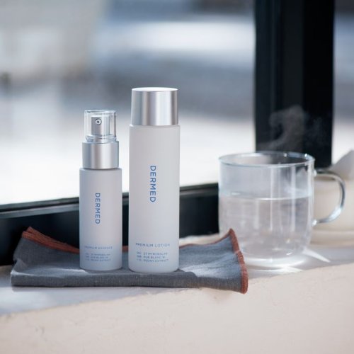 Carousel post from 三省製薬　デルメッド.