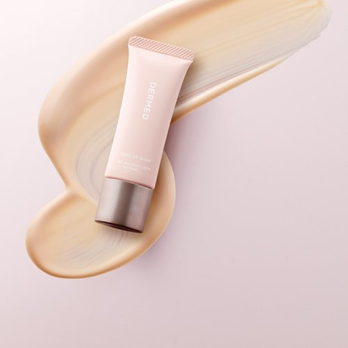 Carousel post from 三省製薬　デルメッド.