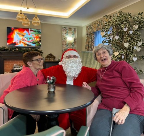 Carousel post from Oat Hill Mews Care Home.