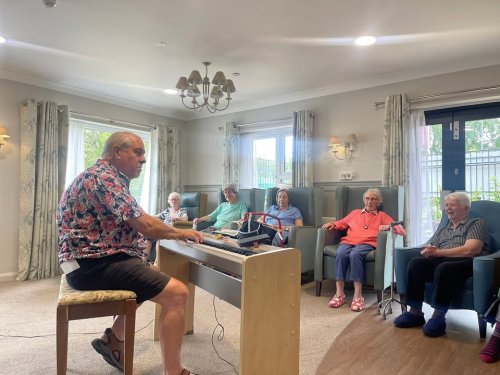 Carousel post from Oat Hill Mews Care Home.