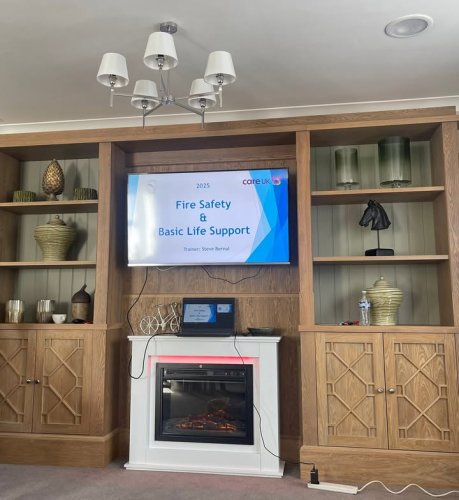 Carousel post from Oat Hill Mews Care Home.