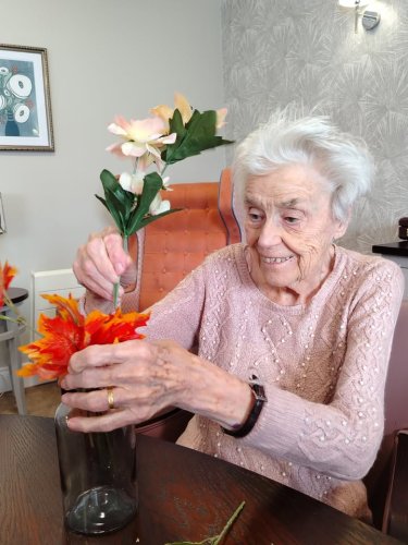 Carousel post from Oxbow Manor Care Home.