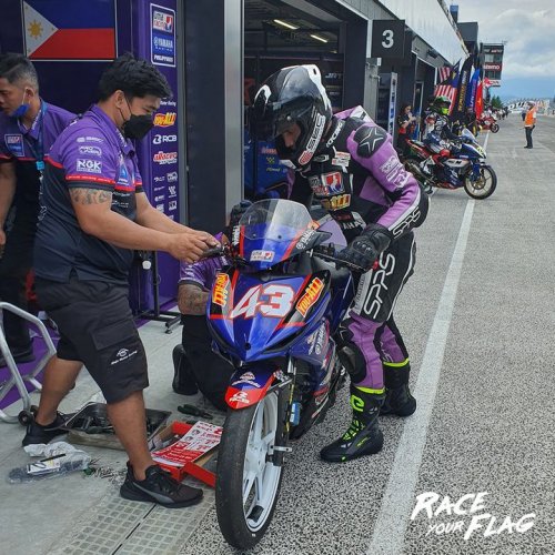 Carousel post from Yamaha Racing Philippines.