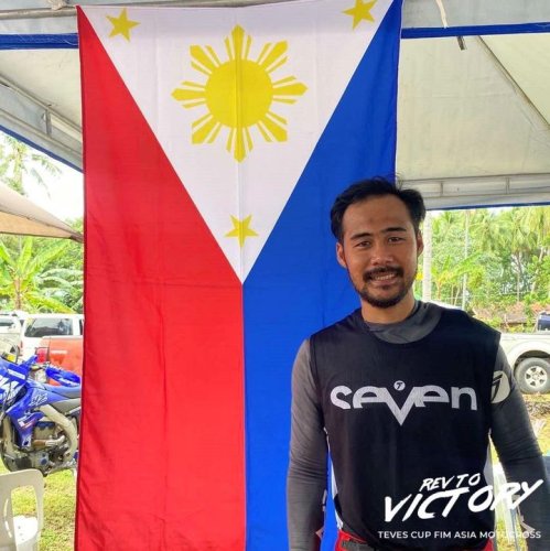 Carousel post from Yamaha Racing Philippines.
