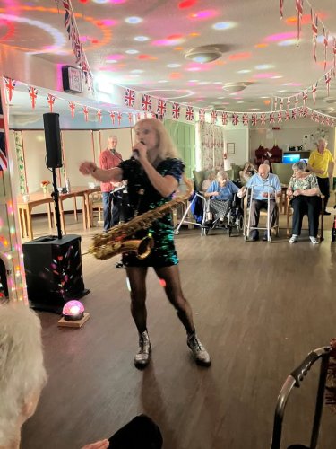 Carousel post from Kingsleigh Care Home.