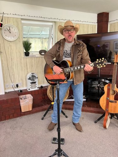 Carousel post from Kingsleigh Care Home.