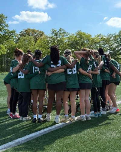 Carousel post from Laurel School Athletics.