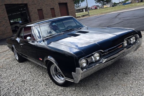 Photo post from Ohio Corvettes and Muscle Cars.