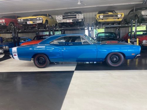 Carousel post from Ohio Corvettes and Muscle Cars.
