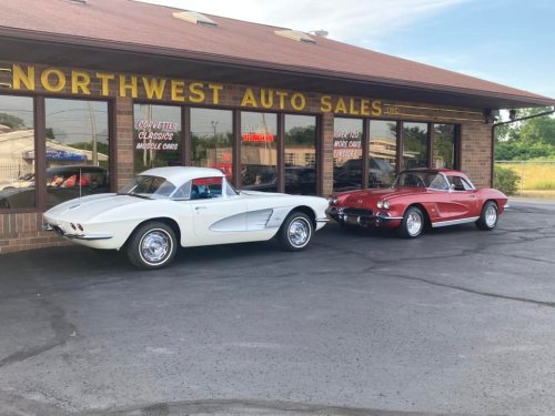 Carousel post from Ohio Corvettes and Muscle Cars.