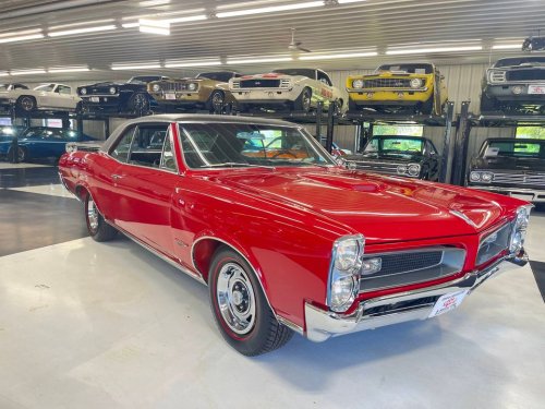 Carousel post from Ohio Corvettes and Muscle Cars.