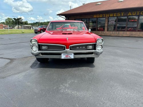 Carousel post from Ohio Corvettes and Muscle Cars.