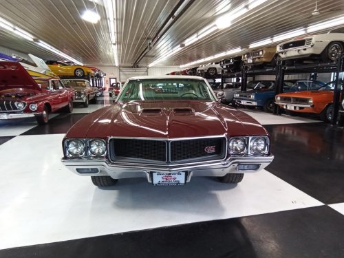Carousel post from Ohio Corvettes and Muscle Cars.