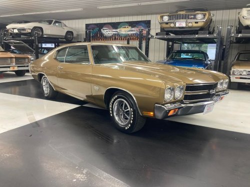 Carousel post from Ohio Corvettes and Muscle Cars.
