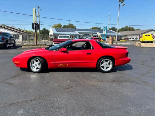 Carousel post from Ohio Corvettes and Muscle Cars.