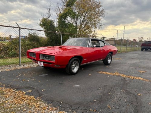 Carousel post from Ohio Corvettes and Muscle Cars.