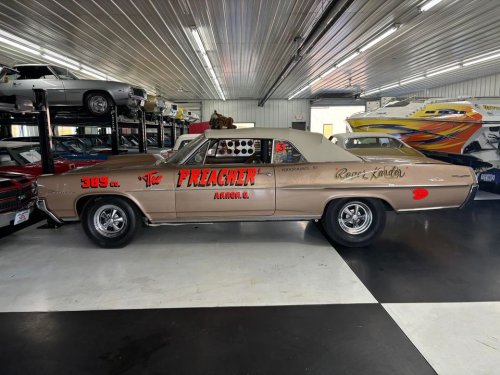 Carousel post from Ohio Corvettes and Muscle Cars.