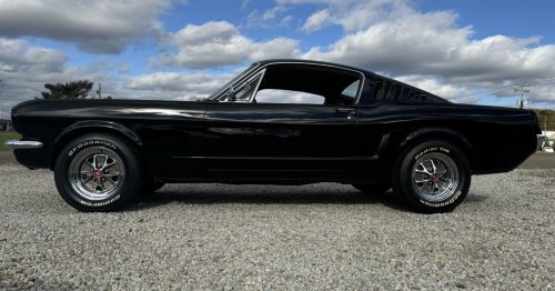 Carousel post from Ohio Corvettes and Muscle Cars.