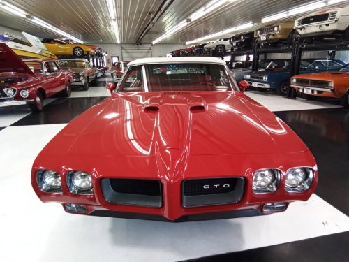 Carousel post from Ohio Corvettes and Muscle Cars.