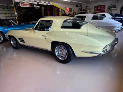Carousel post from Ohio Corvettes and Muscle Cars.