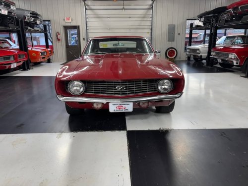 Carousel post from Ohio Corvettes and Muscle Cars.