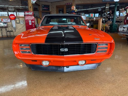 Carousel post from Ohio Corvettes and Muscle Cars.