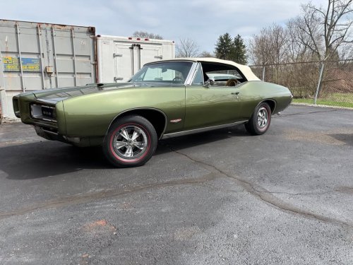 Carousel post from Ohio Corvettes and Muscle Cars.