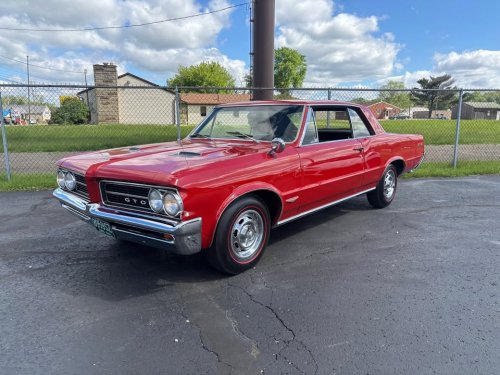 Carousel post from Ohio Corvettes and Muscle Cars.