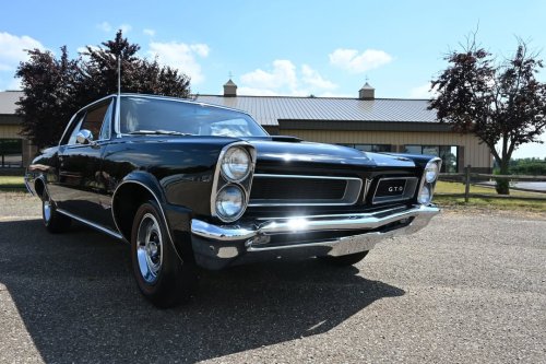 Carousel post from Ohio Corvettes and Muscle Cars.