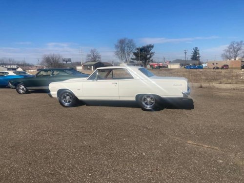 Carousel post from Ohio Corvettes and Muscle Cars.