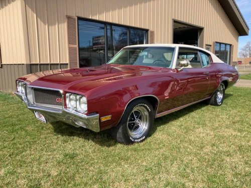 Carousel post from Ohio Corvettes and Muscle Cars.