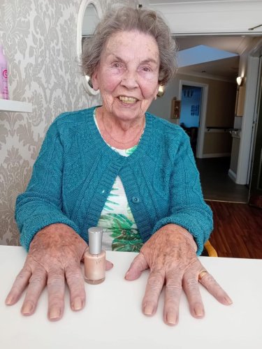Carousel post from Collingwood Court care home.