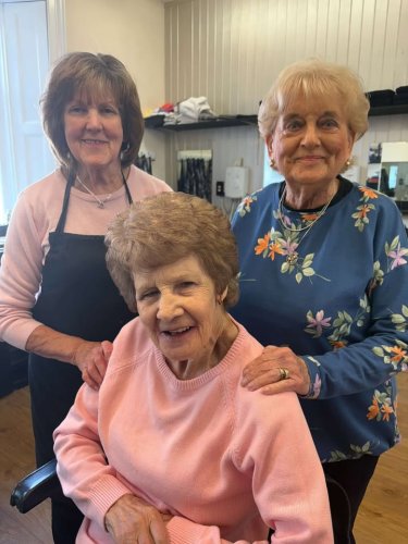 Carousel post from Collingwood Court care home.